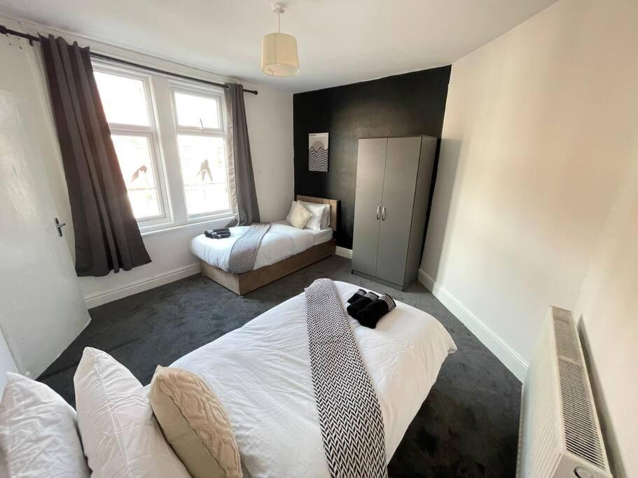 30 Percent Off Weekly Stays - 6 Bedroom House - 11 Beds Blackpool Exterior foto