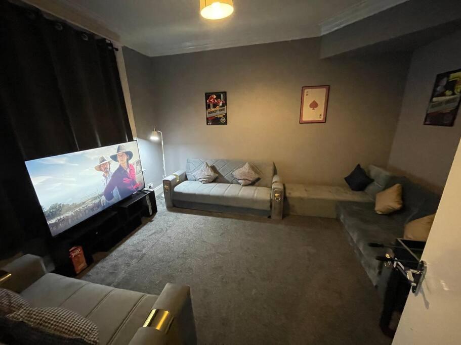 30 Percent Off Weekly Stays - 6 Bedroom House - 11 Beds Blackpool Exterior foto